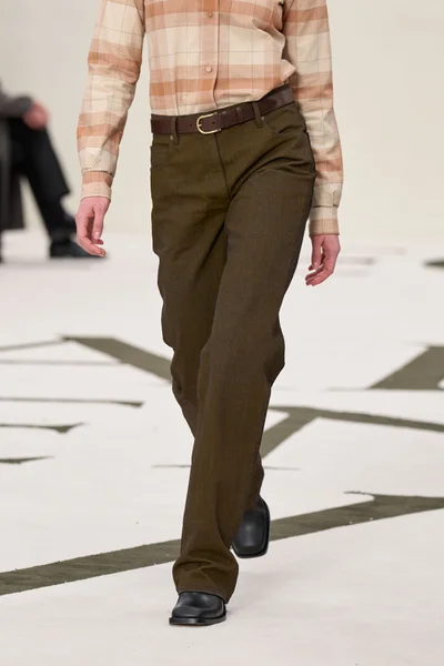 Look 38